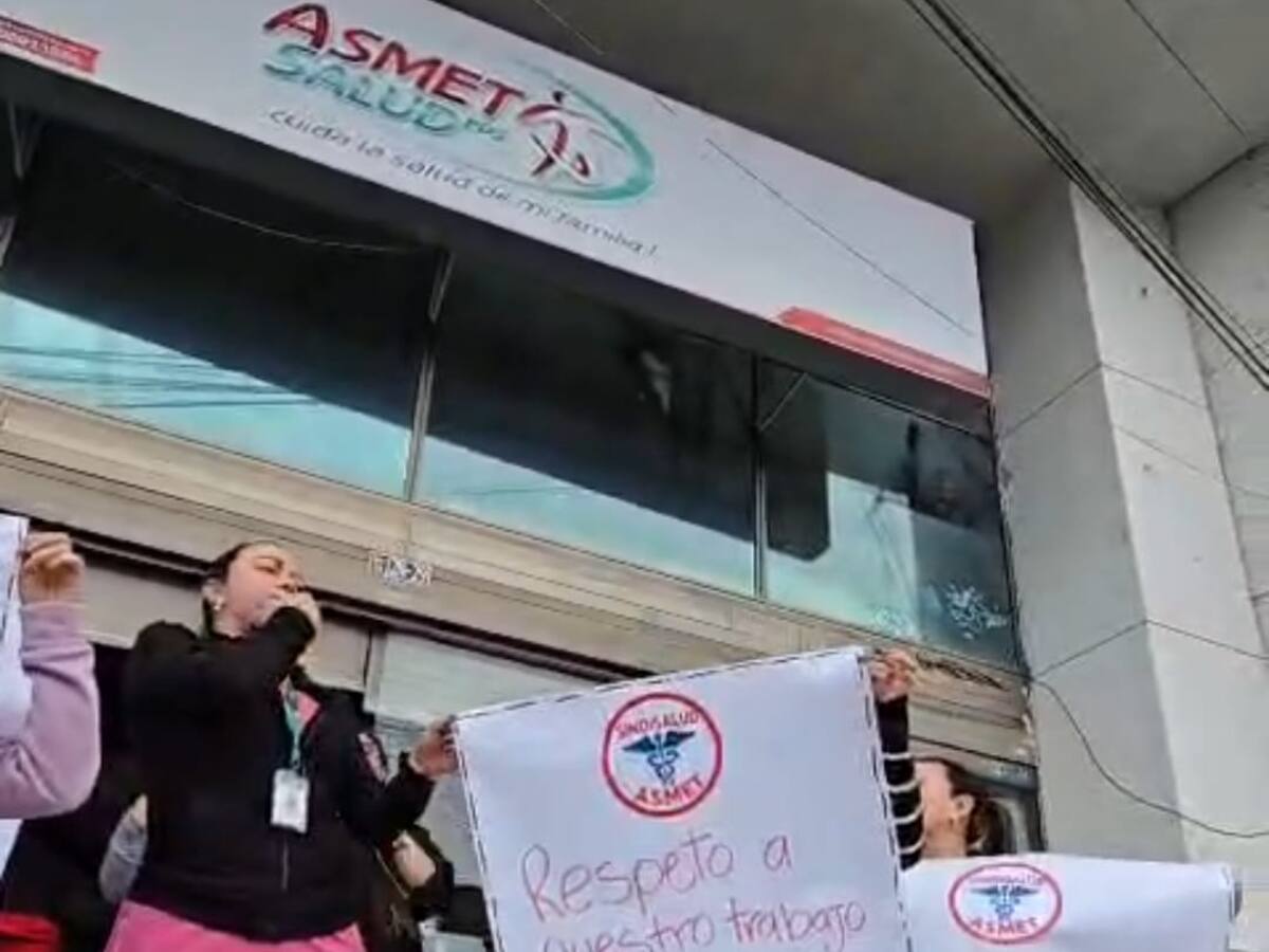 ¿Por qué protestaron trabajadores de la EPS Asmet Salud en la ciudad de Armenia?