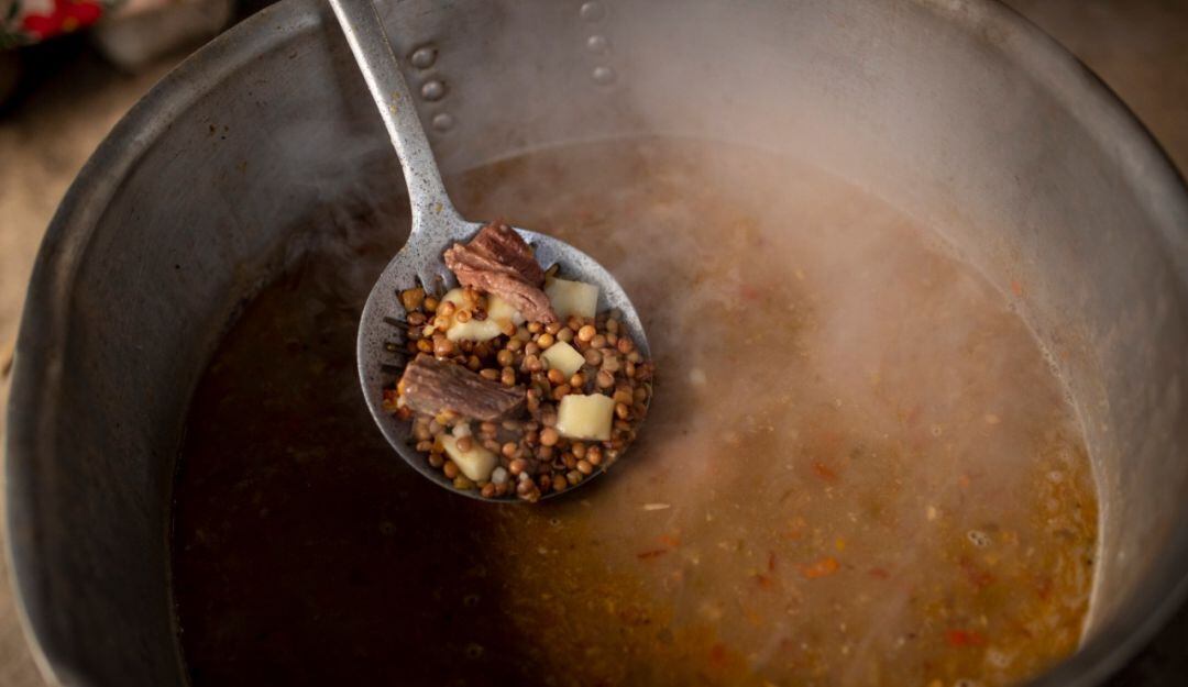 Sancho de guandú de Sibarco listo para llegar a los hogares del Atlántico.