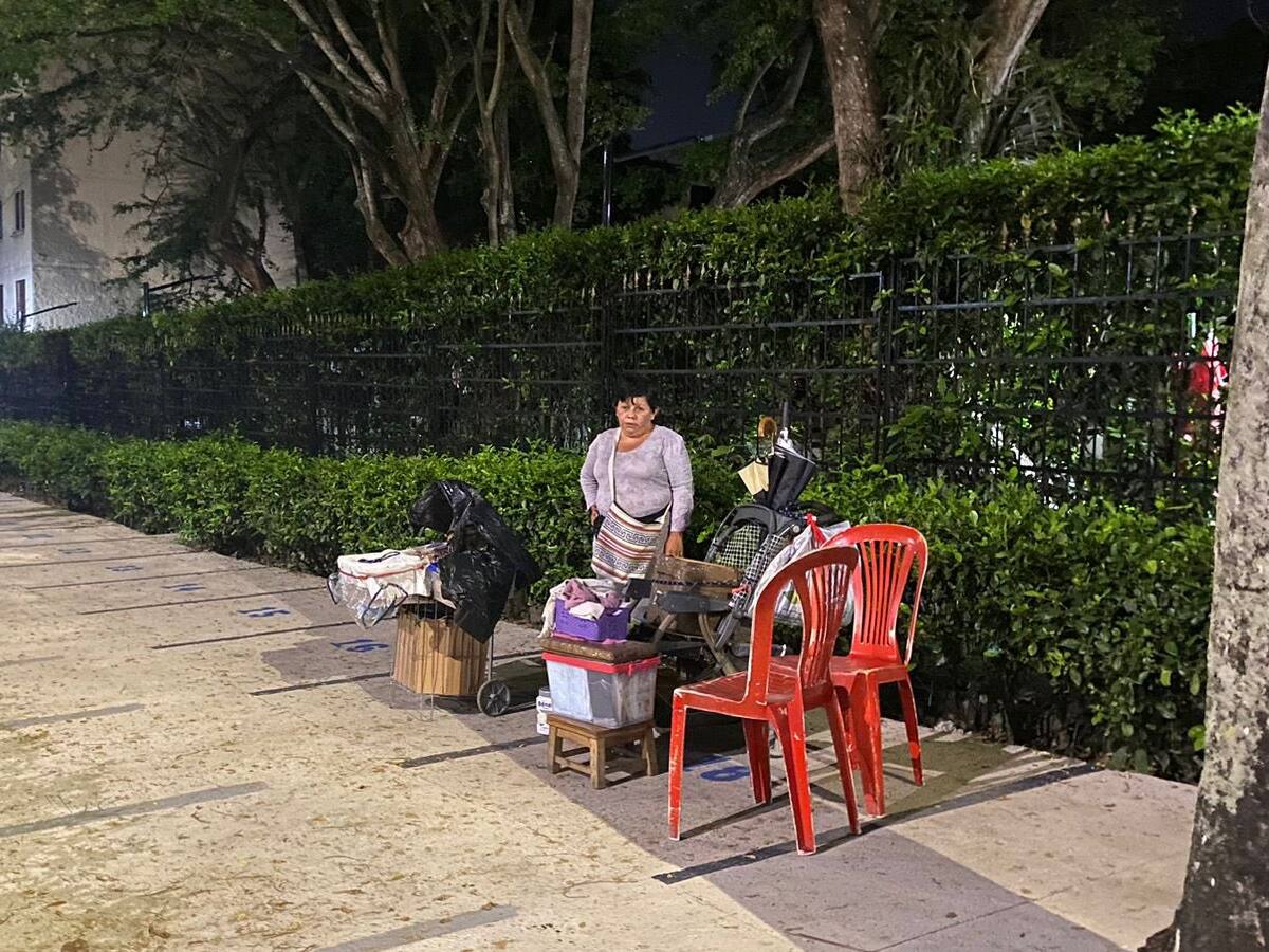 Reubican a vendedores informales que se ubicaban en la zona hospitalaria de Floridablanca