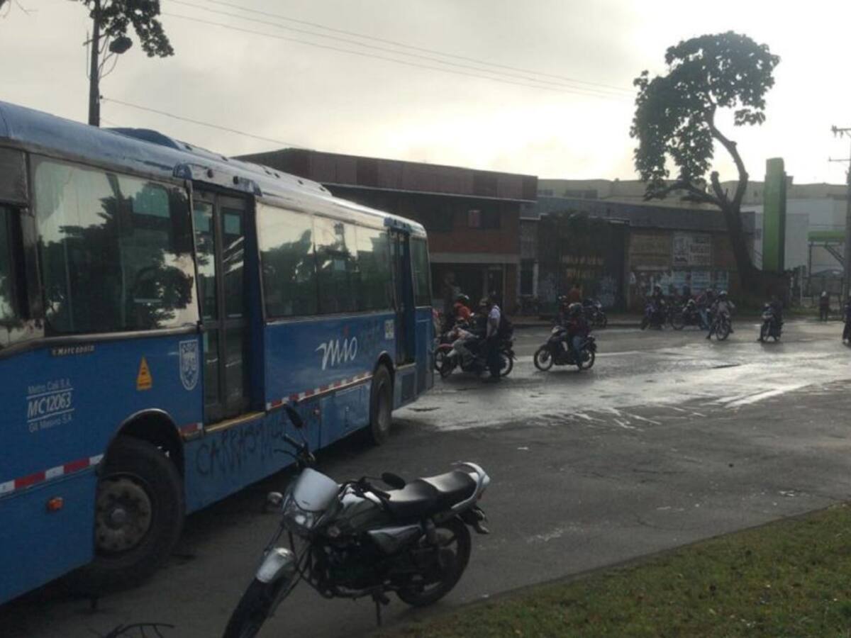 Metrocali suspende servicio por protestas en toda la ciudad