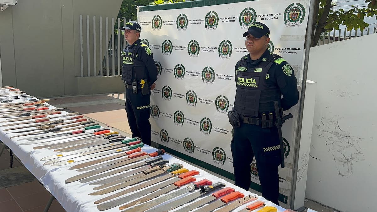Más de 500 armas blancas incautadas durante controles al partido Junior vs Palmeiras