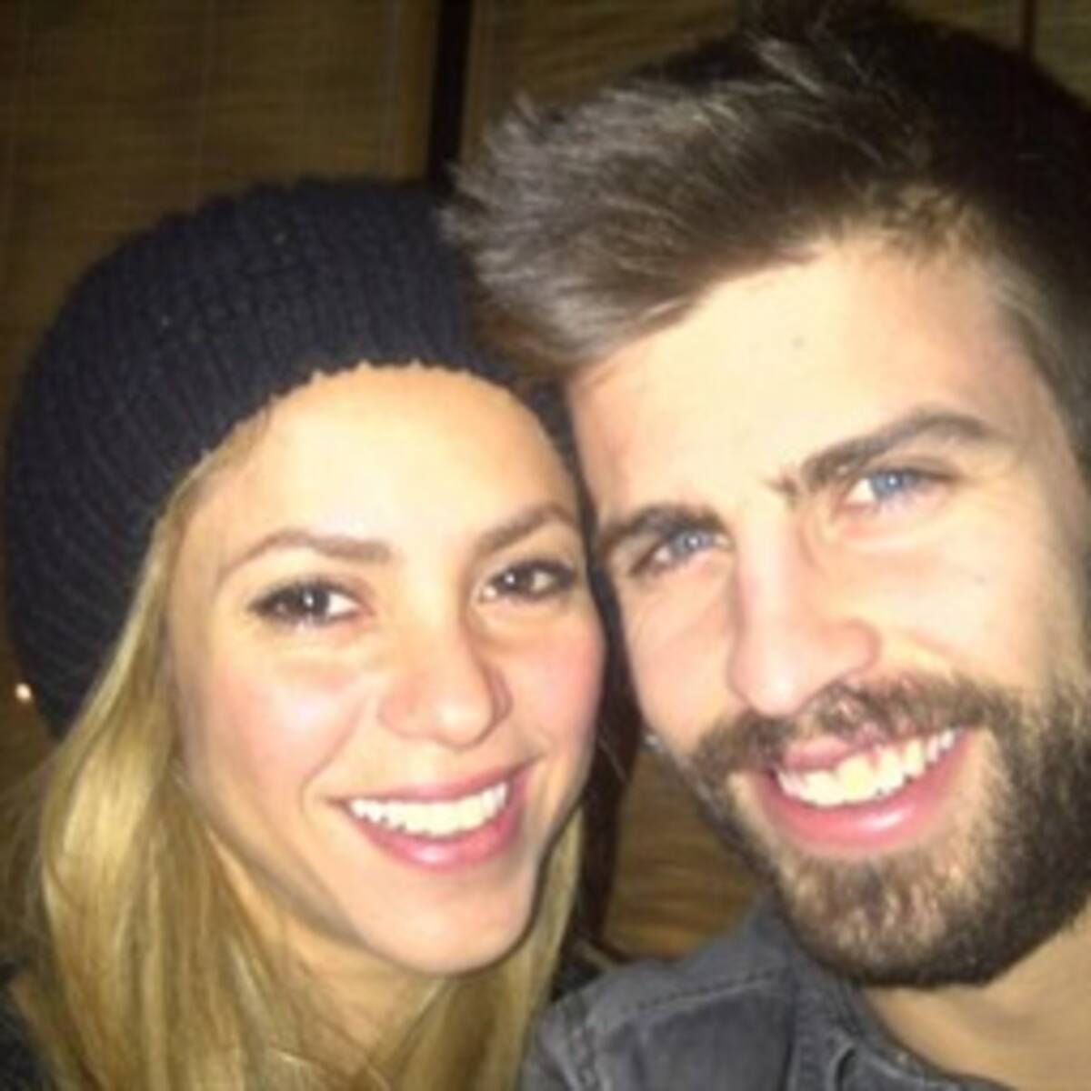 Shakira presume de los 'ojitos azules' de Gerard Piqué