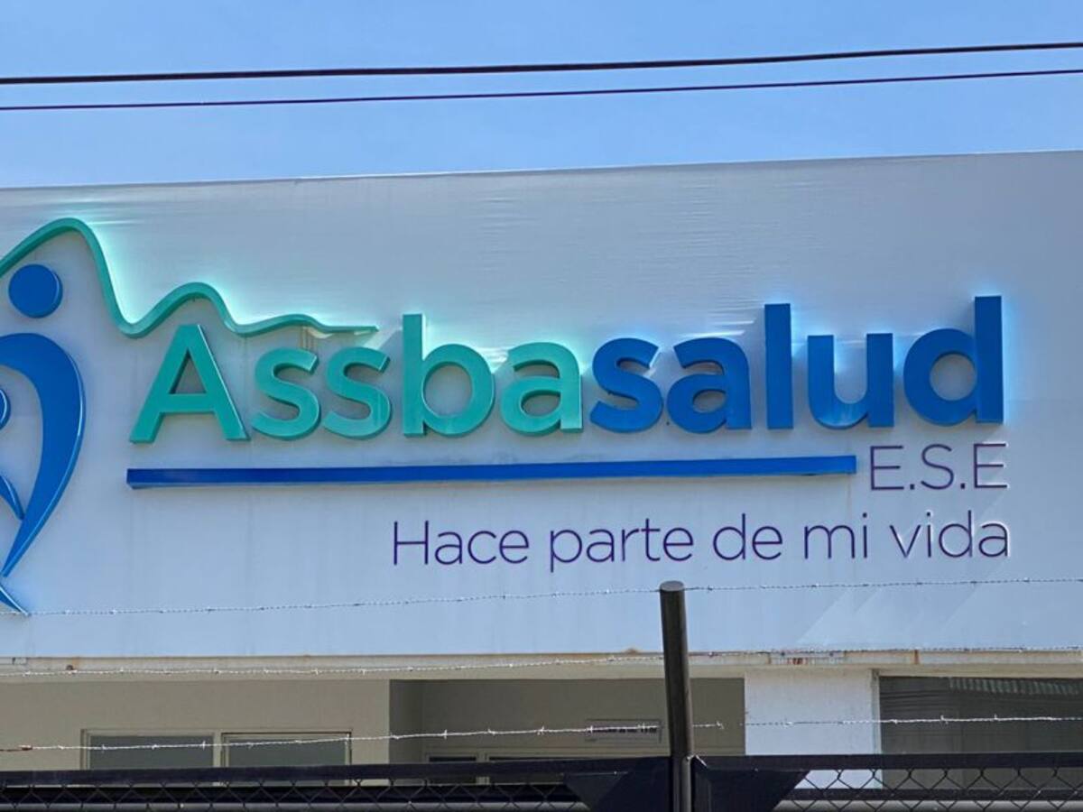 Comunidad de La Enea preocupada por posible cierre de la Clínica Assbasalud