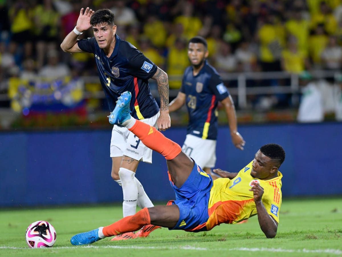 Selección Colombia: Jhon Córdoba explicó por qué falló el gol frente a Ecuador