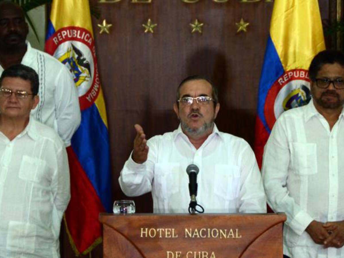 'Timochenko' y secretariado de las FARC llegarán este lunes a Bogotá