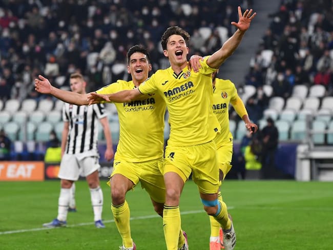 Pau Torres celebra el segundo gol de Villarreal ante Juventus