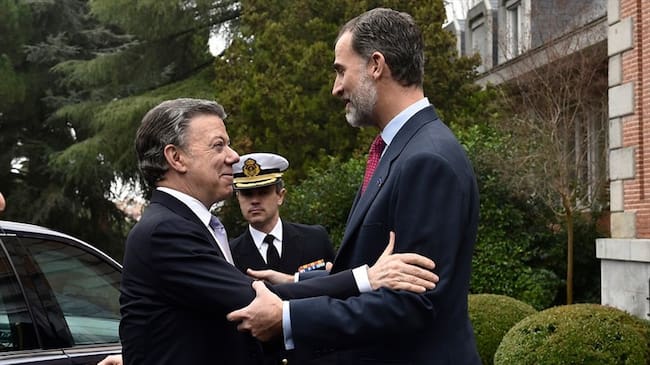Madrid. 13 de diciembre de 2016. El Presidente Juan Manuel Santos es recibido por el Rey de España, Felipe VI, quien lo felicitó por el otorgamiento del Premio Nobel de Paz 2016.. Foto: Colprensa