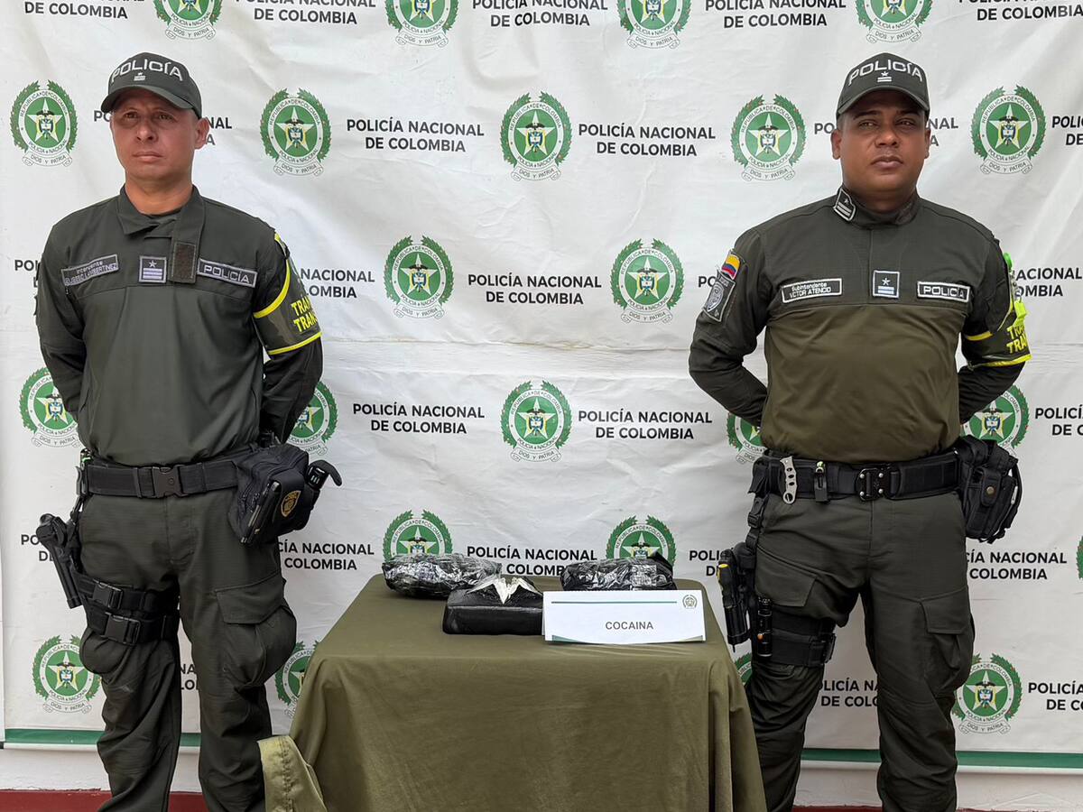 Policía incautó más de 3.000 dosis de cocaína abandonadas en vía de Bolívar