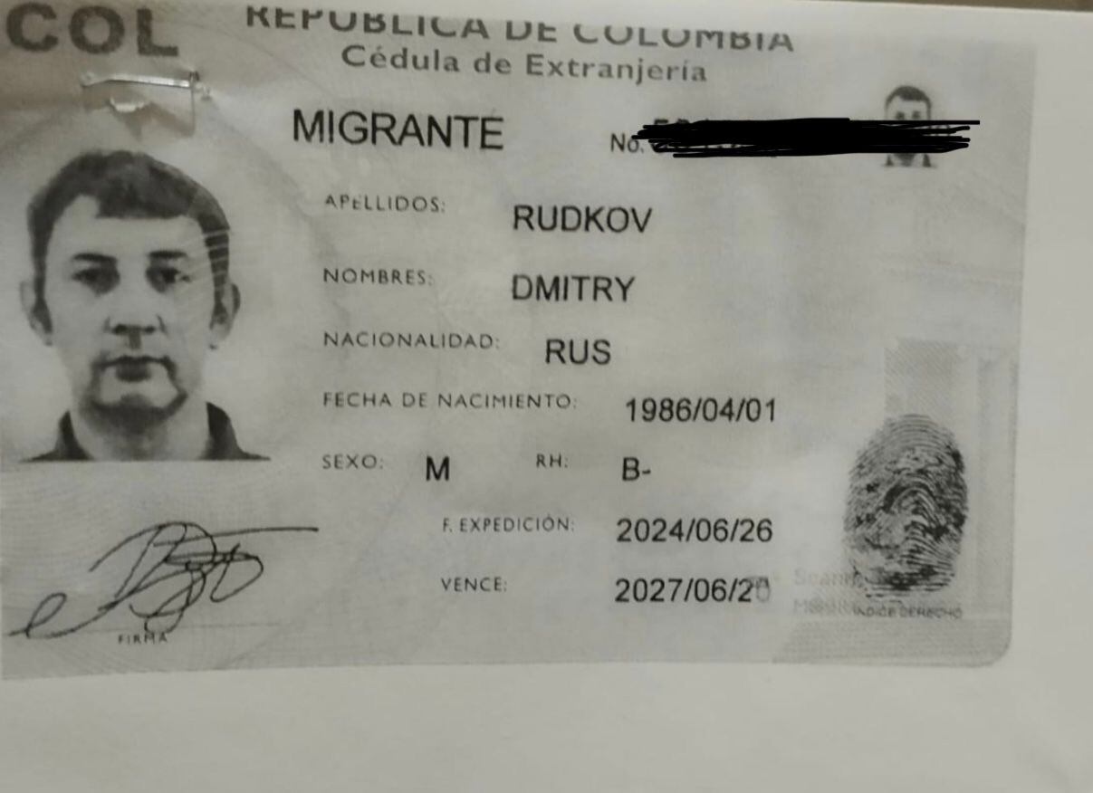 Esta es la cédula de extranjería de Rudkov, que fue expedida en junio de este año