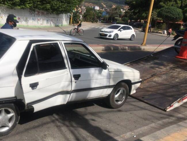 Por evadir control, conductor ocasionó choque múltiple