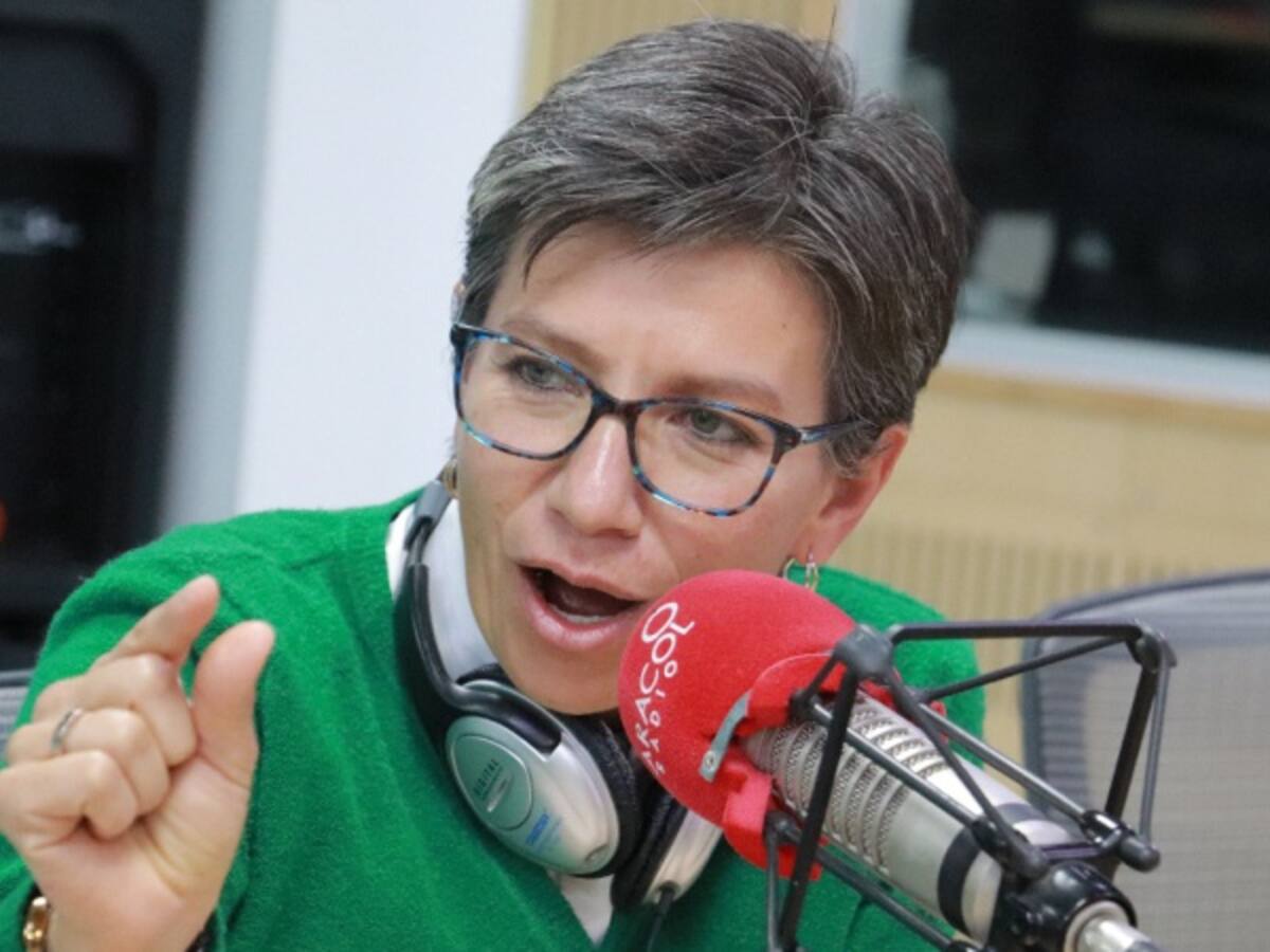 Las razones de fondo de la renuncia de Uribe, según Claudia López