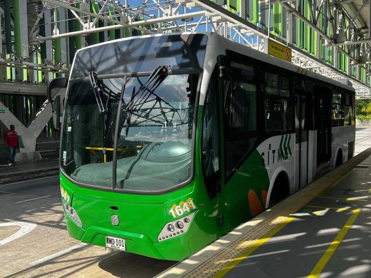 Metrolínea amplió contrato de buses alquilados hasta el 5 de febrero de 2026