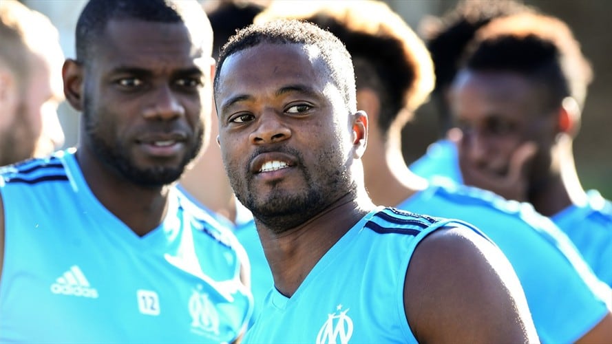 Patrice Evra fue expulsado antes del partido de la cuarta fecha de la Liga Europa contra el portugués Vitoria de Guimaraes. Foto: Getty Images