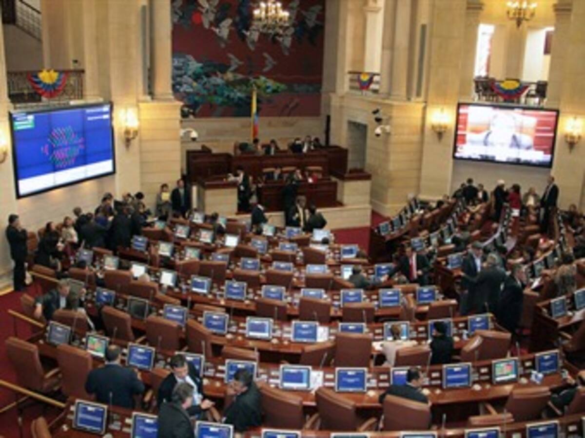 El 38 % del nuevo Congreso tiene vínculos con la parapolítica: MOE