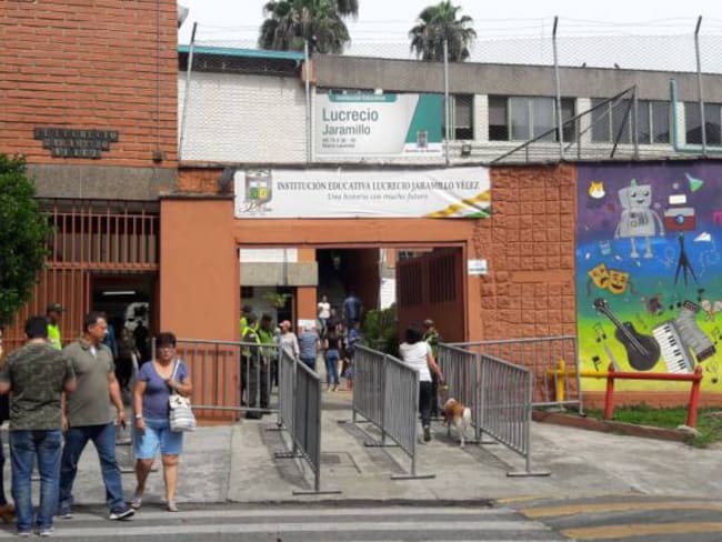 Pocos votantes en Medellín en inicio de consulta anticorrupción
