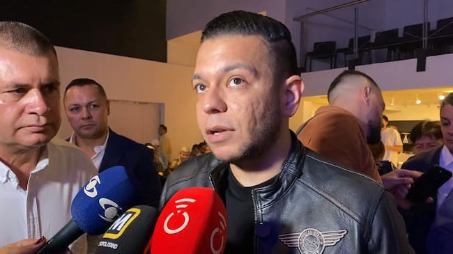 “Jurídicamente no puedo estar en otro partido”: JotaPe Hernández no se une aún al Republicano. Foto: Caracol Radio.