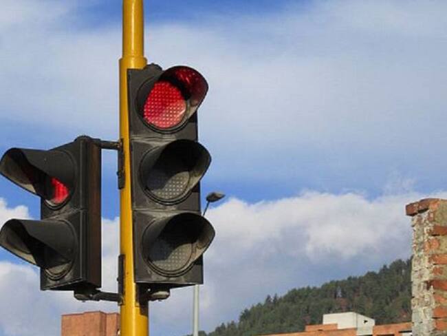 Fallas de semáforos se generan porque red es obsoleta, Setta
