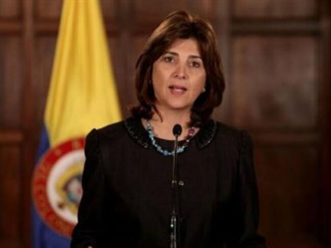 Canciller responde ante Congreso donde piden acciones contra fallo de La Haya