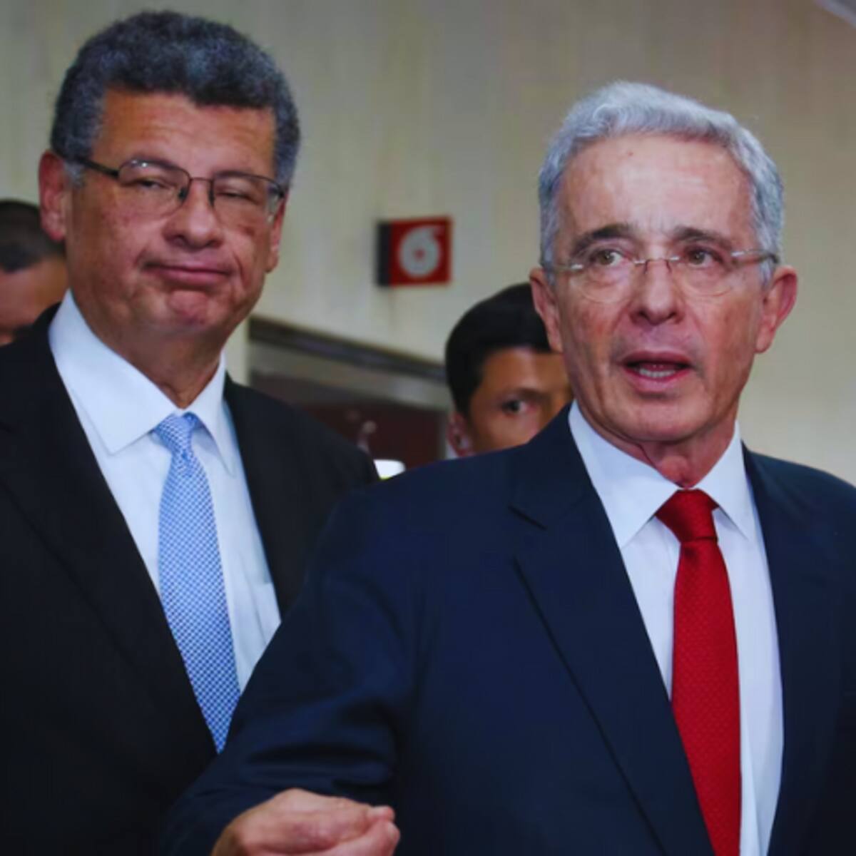 Defensa de Uribe pide aplazar preparatoria de juicio: Esta es la carta que envió a la juez