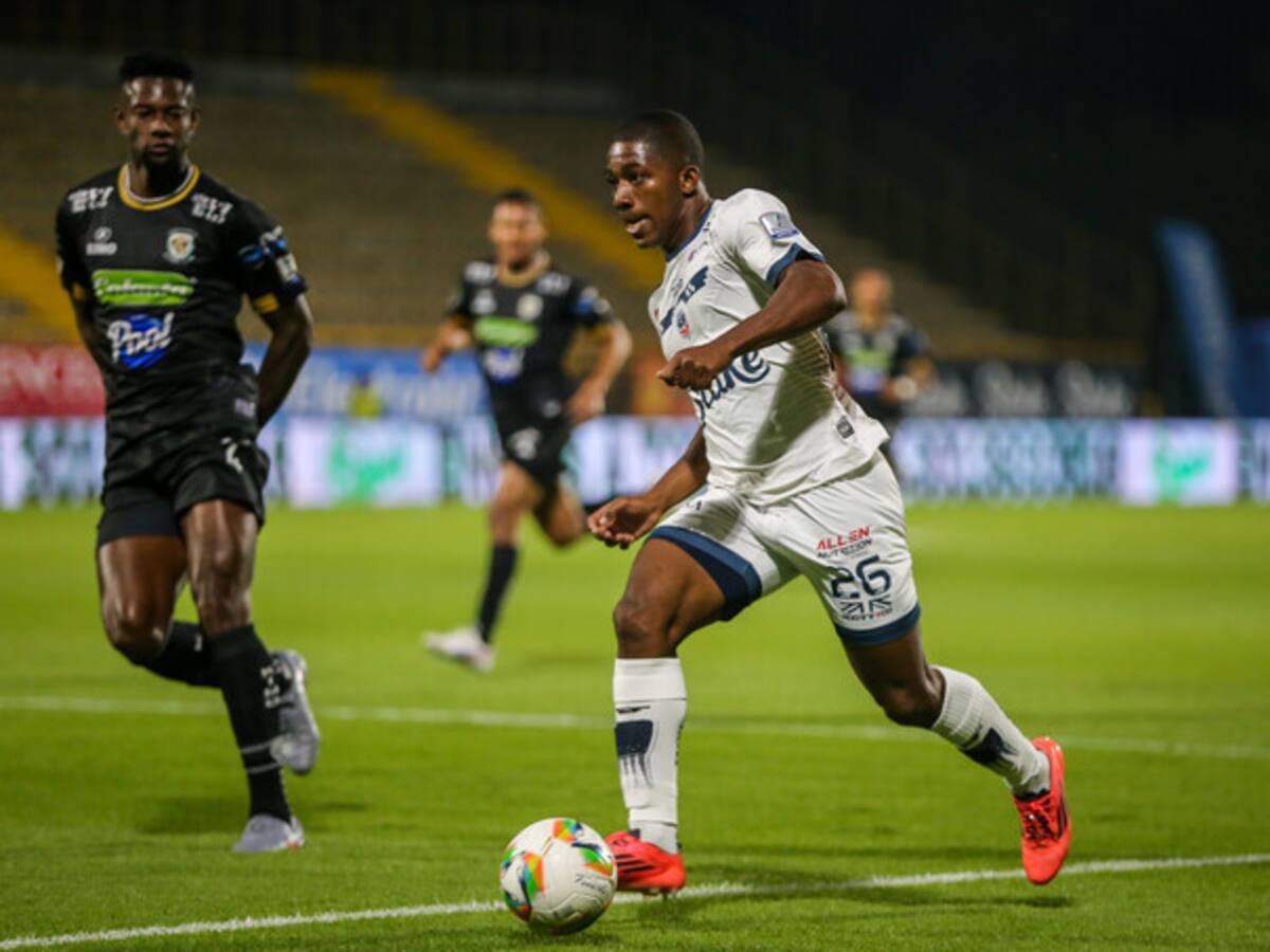 Fortaleza remonta y hunde a Jaguares en el cierre del partido