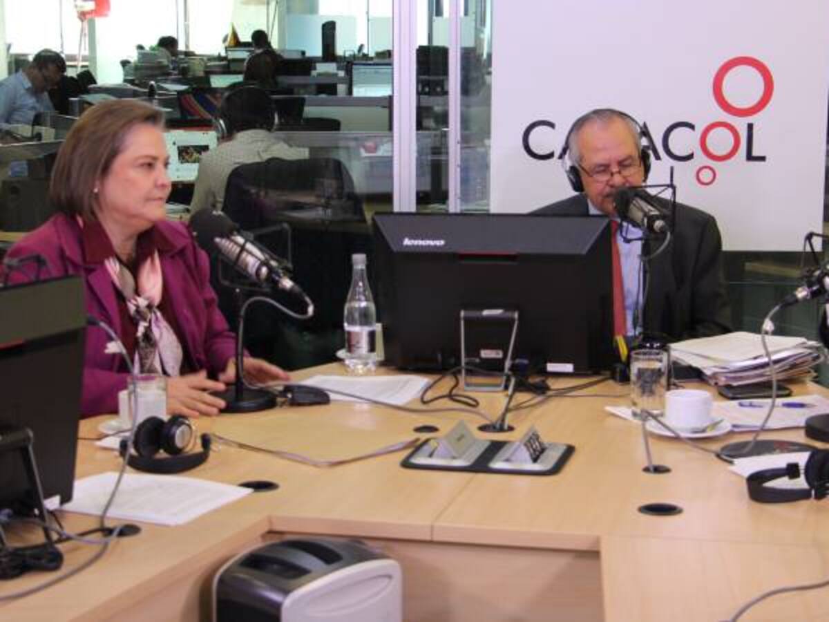 El metro sí va, palabra de mujer: Clara López