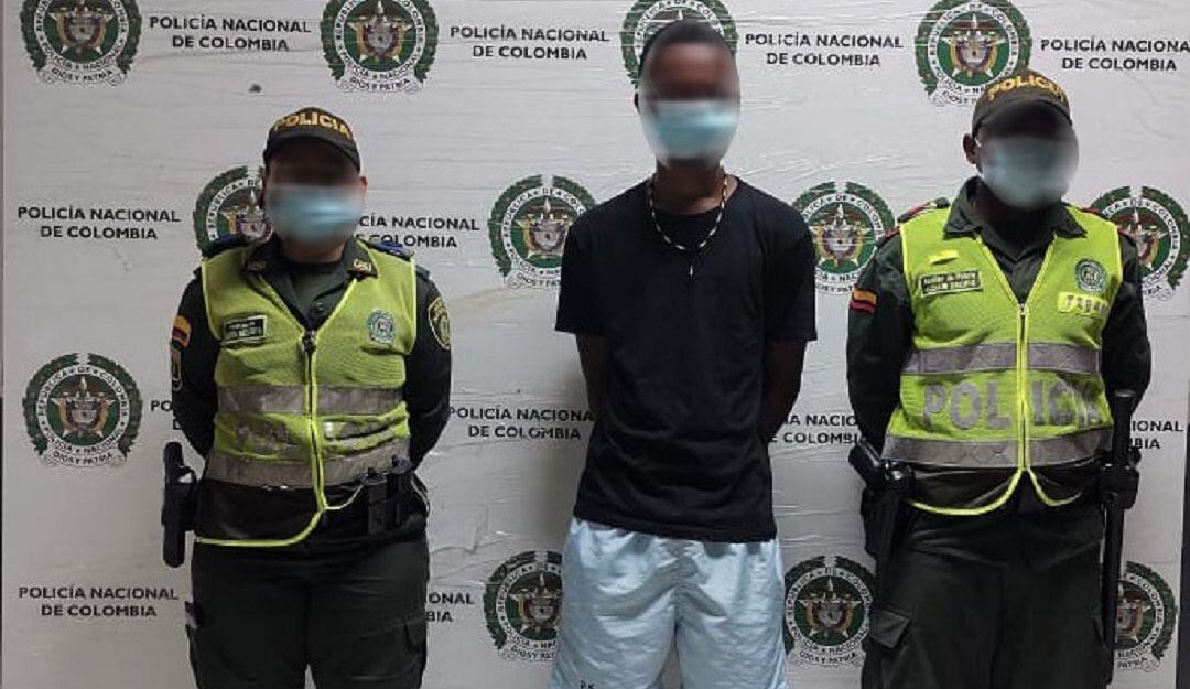 La Policía incautó cuatro armas de fuego, 161 cortopunzantes y 1.300 dosis de estupefacientes en diferentes sectores de la ciudad