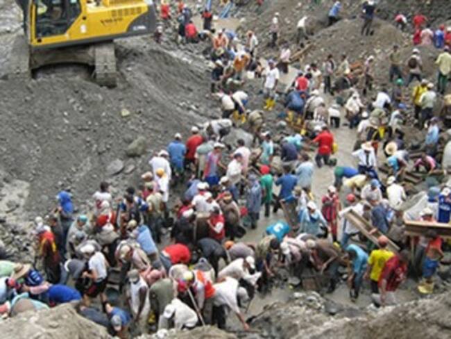 Mineros del país se declaran en paro