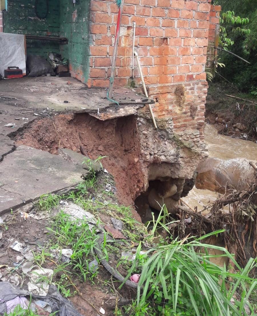 Emergencia por derrumbe