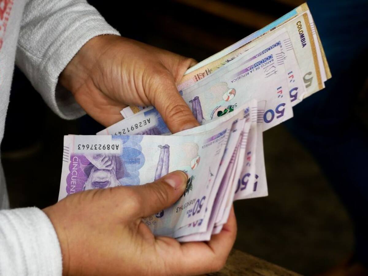 Según el DANE, los colombianos no tienen plata para ahorrar ni gastar