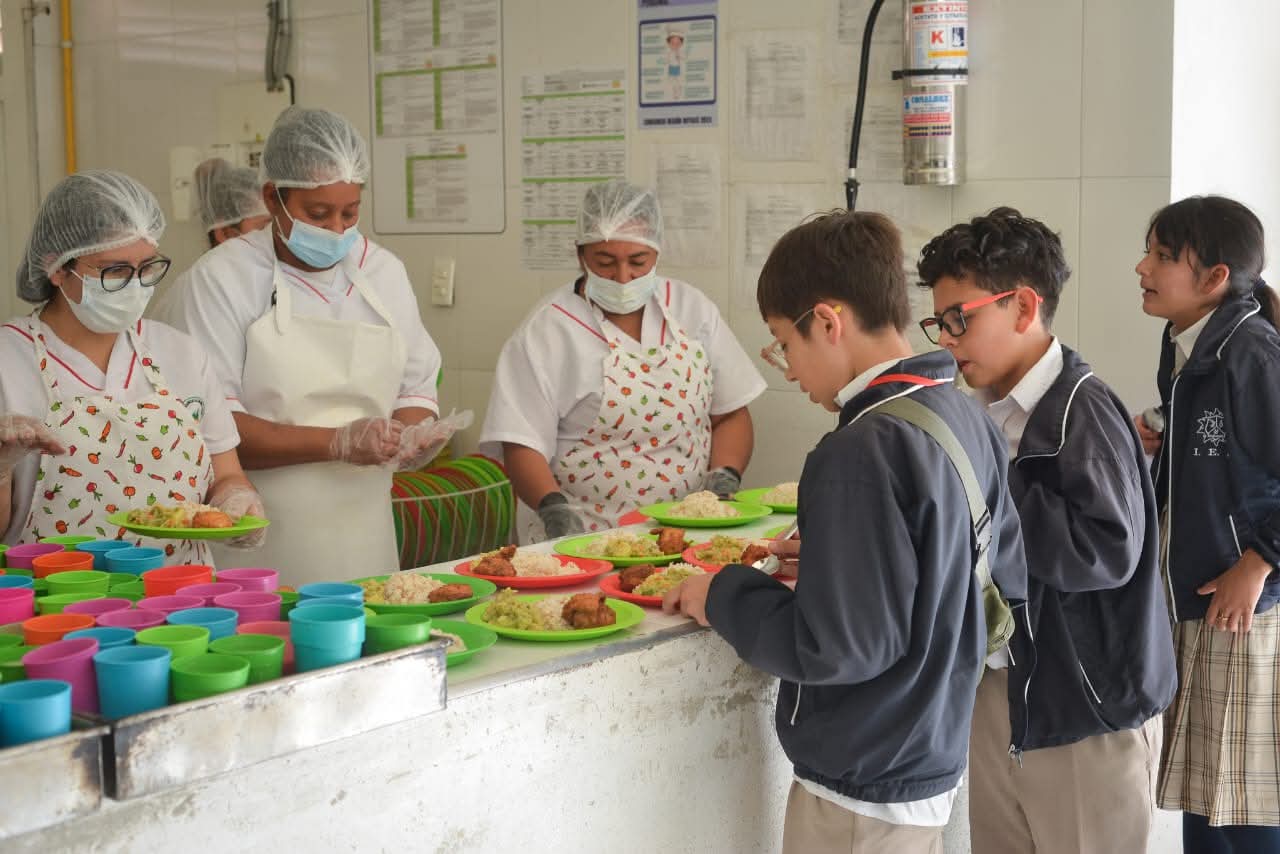 Los estudiantes de las 16 instituciones educativas del municipio de Sogamoso reciben el Plan Alimentario Escolar (PAE) desde el inicio de actividades escolares / Foto: Secretaría de Educación de Sogamoso.