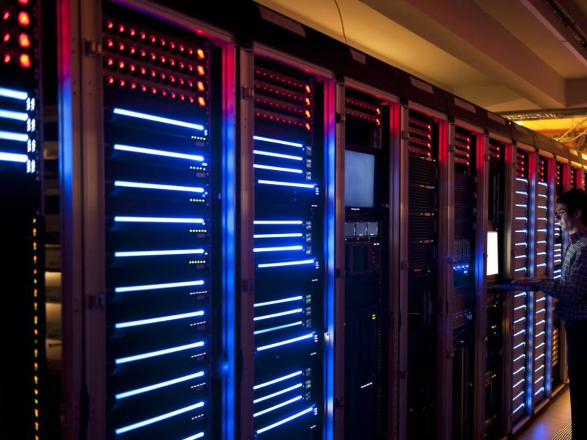 Archivo General busca ingenieros eléctricos, sistemas, mecánicos y de redes