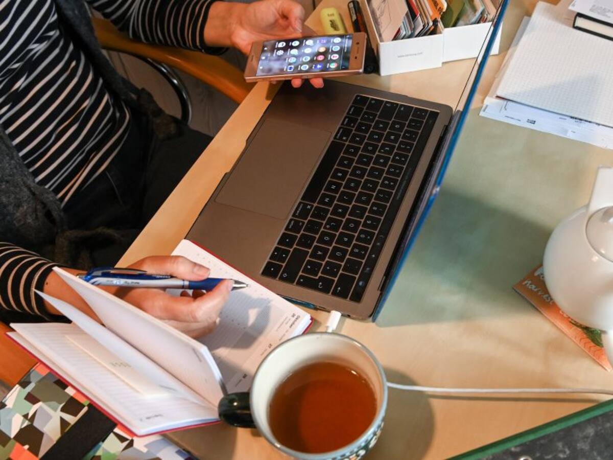 Las mujeres, mayormente afectadas por los rezagos del trabajo en casa