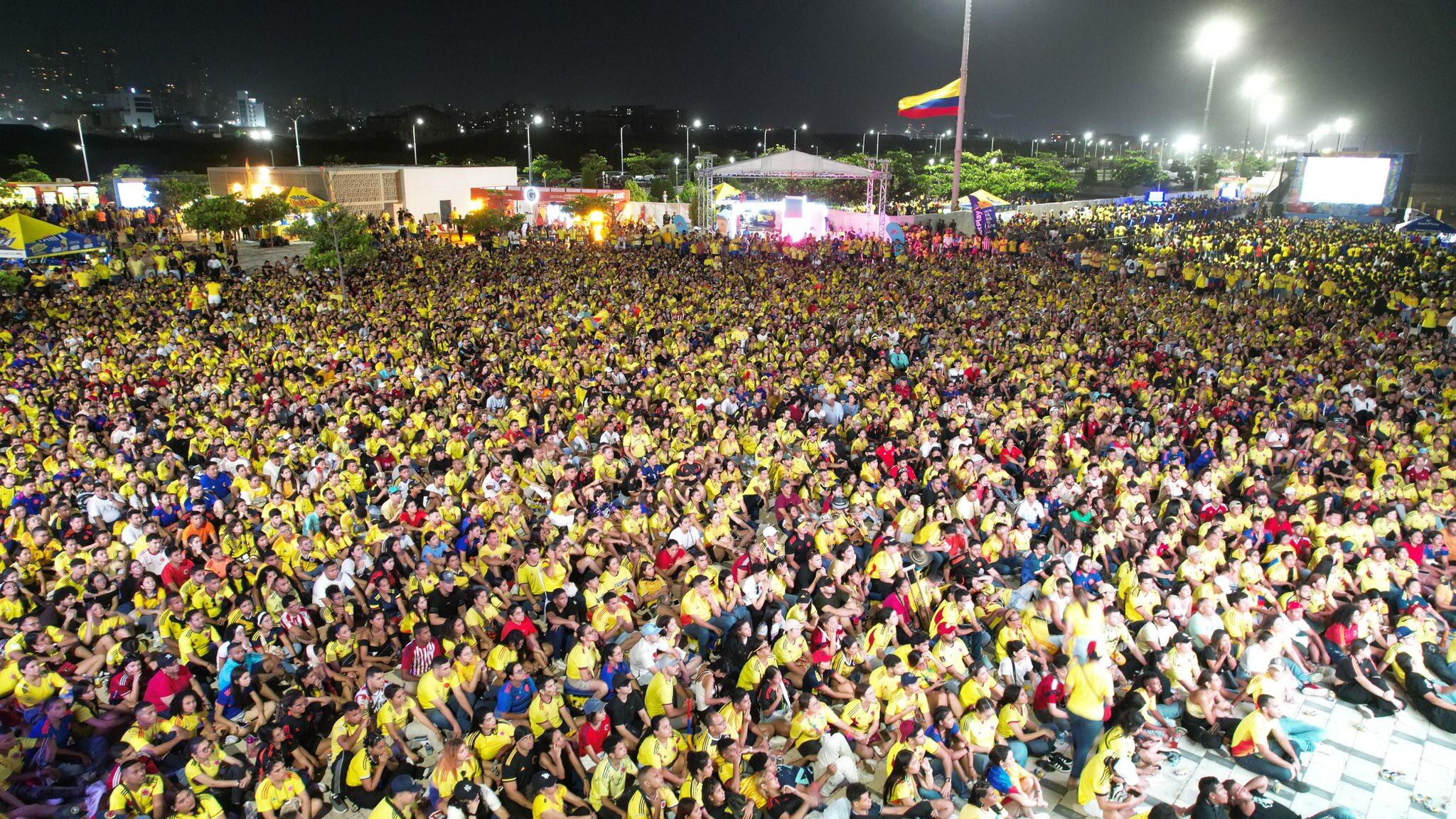 Hubo un aforo de 22 mil personas en los fan fest satélites ubicados en las cuatro localidades.