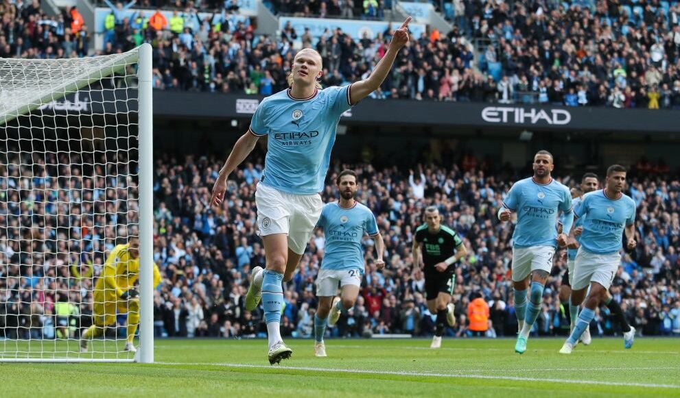 Erling Haaland celebra su anotación para el Manchester City (Photo by James Gill - Danehouse/Getty Images)