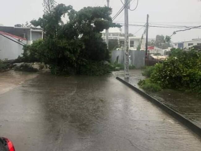 Más de 100 emergencias viales se registran en puente festivo por lluvias