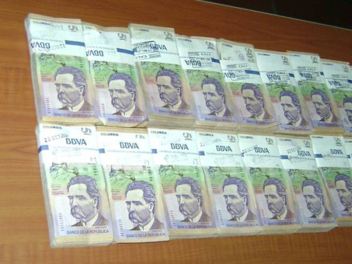 "La honradez ante todo": historia de un bombero que devolvió $52 millones encontrados en accidente