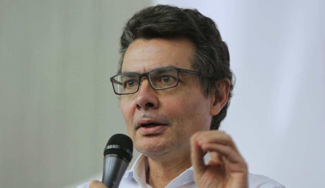 Alejandro Gaviria anunció su candidatura presidencial por firmas