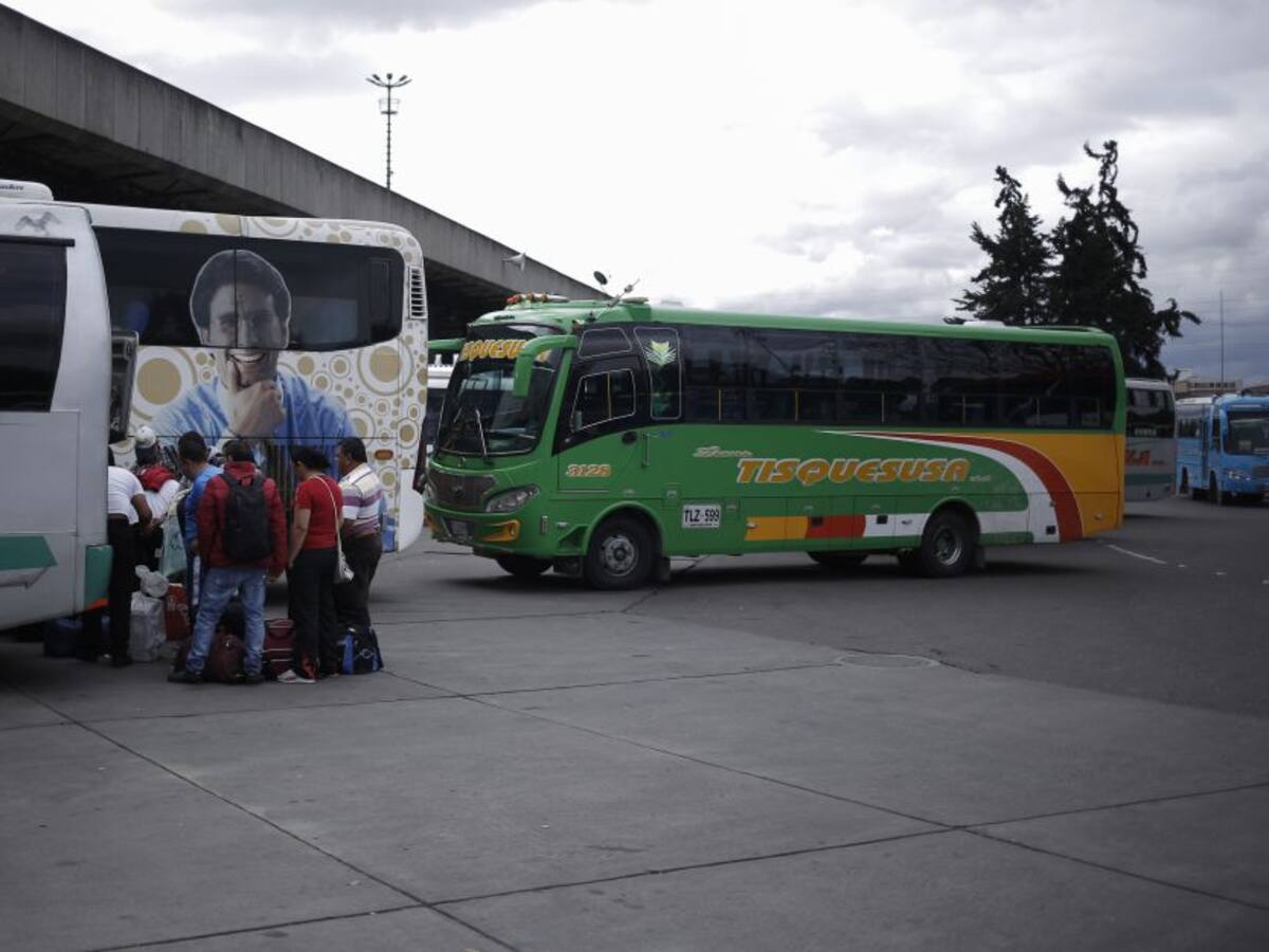 Gobierno da vía para activar gradualmente el transporte terrestre