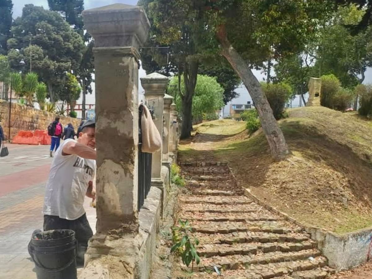 Reparan columna del Bosque de la República con cemento tradicional y sin asesoría patrimonial