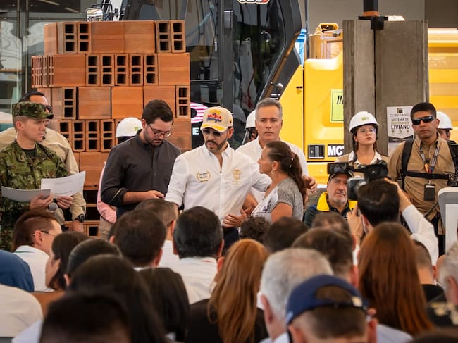 Presidente anuncia subsidios, materiales y fondo de reconstrucción para Pereira tras el terremoto. Foto: Alcaldía de Pereira.