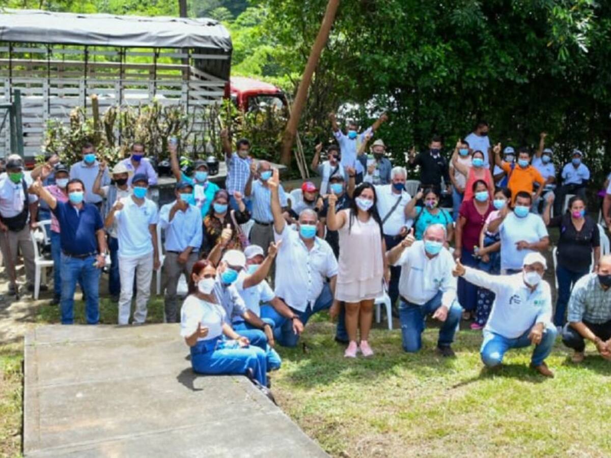 Agencia de Desarrollo Rural entrega insumos en el oriente caldense