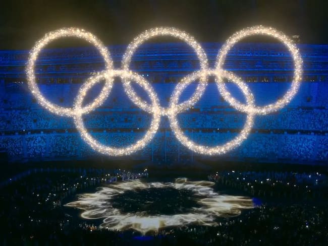Aros olímpicos en la ceremonia de clausura de los Juegos