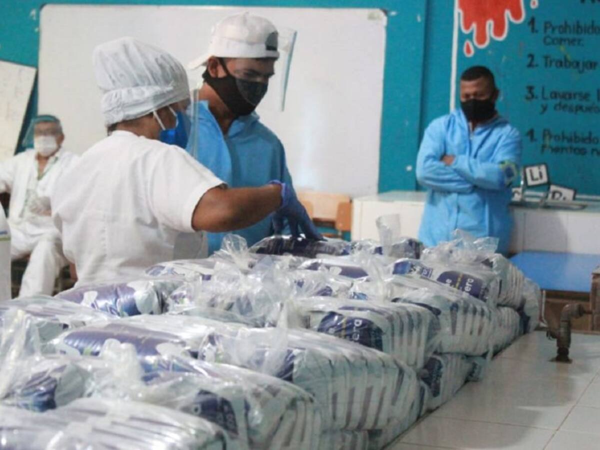 Tercera entrega de canastas del PAE se toma corregimientos de Magangué