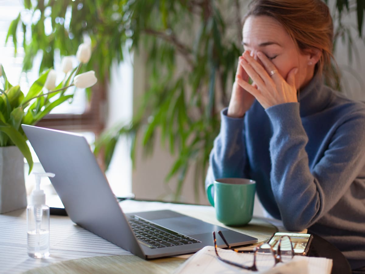 Trucos para quitar el sueño en el trabajo: fáciles y rápidos