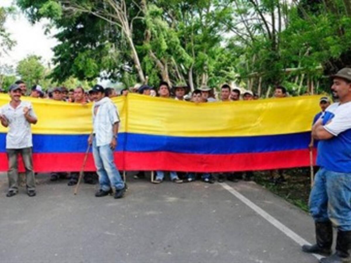 Presidente garantiza DD.HH. de protestantes, pero pide respetar los de la fuerza pública