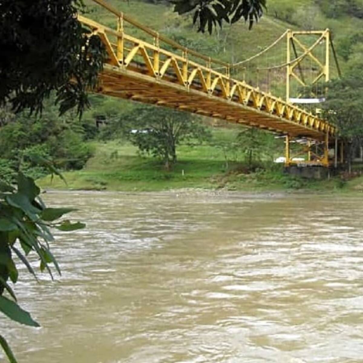 Un menor fue arrastrado por el río Cauca en Venecia y está desaparecido
