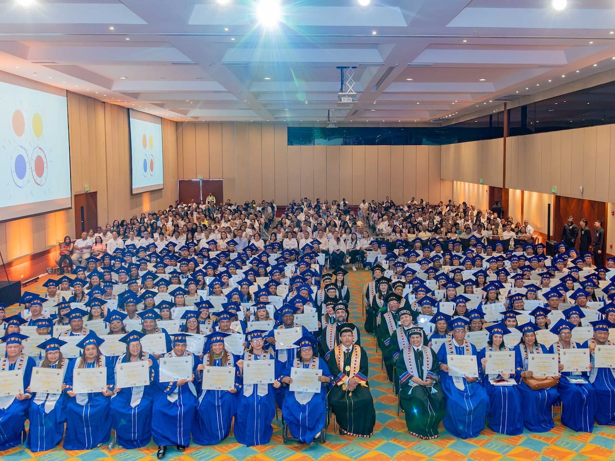 Primera cohorte de mayores de 45 años se graduó como profesionales en la Unimagdalena