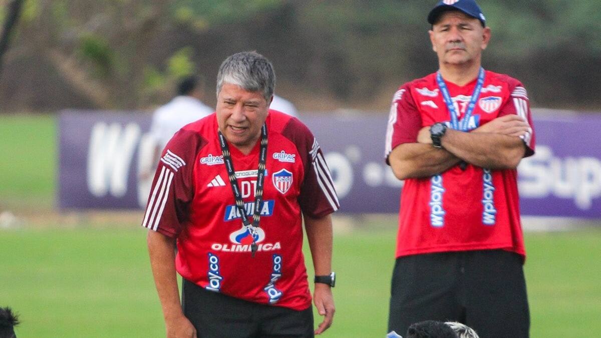 Bolillo Gómez: “Yo quiero tener un equipo como juega el de Bodhert, Gamero y Lucas”