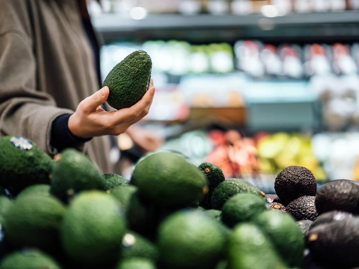 ¿Cómo saber si un aguacate está maduro? 4 trucos prácticos y fáciles para identificarlo