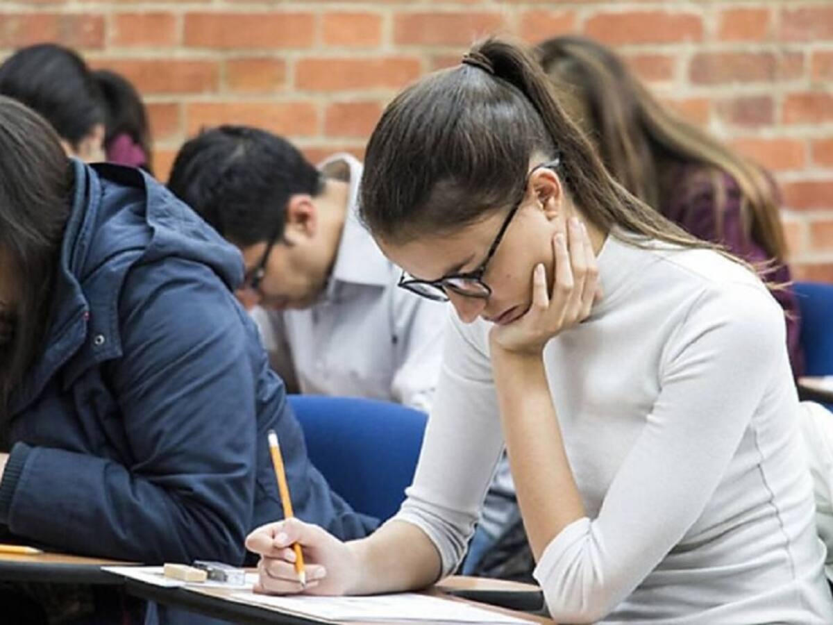 Universitarios piden modificar calendario académico